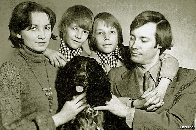 В. Конкин с семьёй