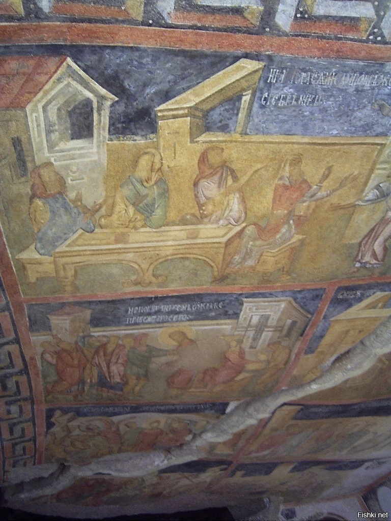 Пещерные церкви в Иванове (болг. Ивановски скални църкви, Ивановски манастир) комплекс церквей, часовен и келий, высеченных в скалах. Расположен в 21 км к югу от города Русе (Болгария) /мой город/, рядом с селом Иваново на высоте 32 м над каньоном реки Русенский Лом. В 1979 году комплекс включён в перечень Всемирного наследия ЮНЕСКО.