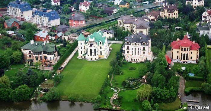 Рублевка в москве фото поселка