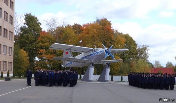 Самолёт Ан-2 Установлен в честь 100-летия Егорьевского авиационного технического колледжа им. В.П.Чкалова в начале октября 2018 года.