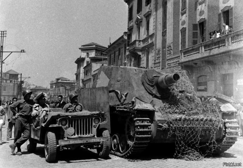 «Бруммберы» применялись Вермахтом и на Западном фронте, однако информации об этом в источниках практически нет. (ц)

да ладно...Sturmpanzer-Abteilung 217 в начале августа добрался до Каена. 7 августа вступили в бой, к 19-му августа на ходу осталось 17 штуп, 14 попали в ремонт. К октябрю осталось 22 штупы (тем, которым удалось вылезти из "Фалесского мешка")