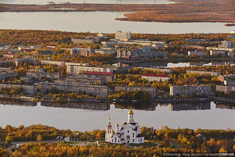 Мончегорск фото. Мончегорск центр города. Мончегорск осень. Мончегорск Арбат. Мончегорск панорама города.