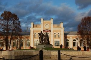 Просто почуствуйте разницу. Это тоже Вышний Волочек.