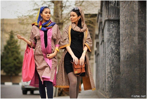 Так как лучше, одеваются арабки. В Иране женщины выглядят как-то так.