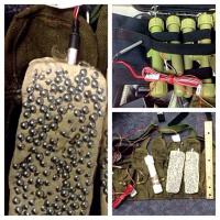 А меня вот это если честно напугало по полной программе. Всё остальное игрушки большей частью или сувениры, а вот это проносили чтобы убивать. Кошмар вообще нафиг.