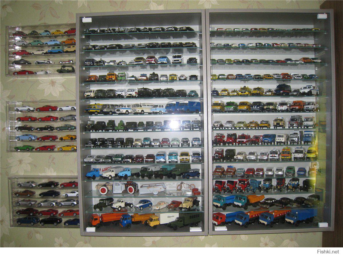 Авито ульяновск машинки сувенирные. Стеллаж для коллекционных машинок. Коллекция моделей автомобилей. Коллекционирование моделей автомобилей. Коллекционные модели автомобилей.